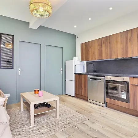 T2 - District Charpennes In Apartman *